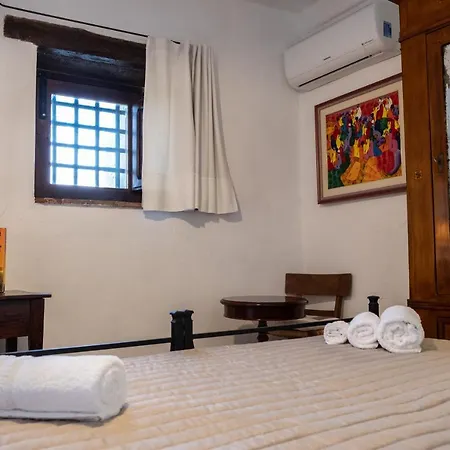 Charming Private Pool Villa Cefalu