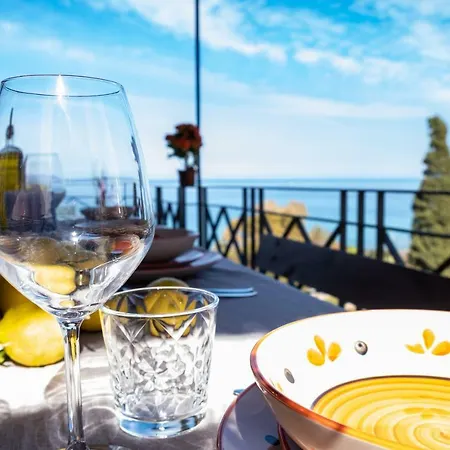 Charming Private Pool Villa Cefalu