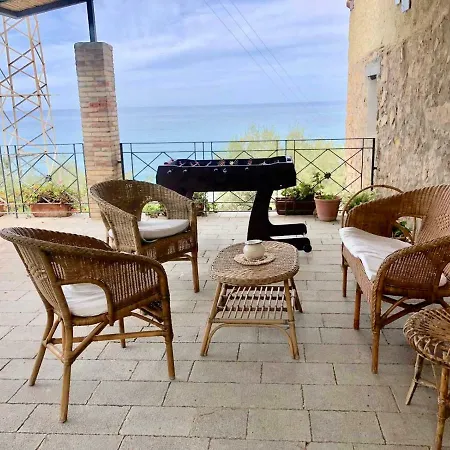 Charming Private Pool Villa Cefalu
